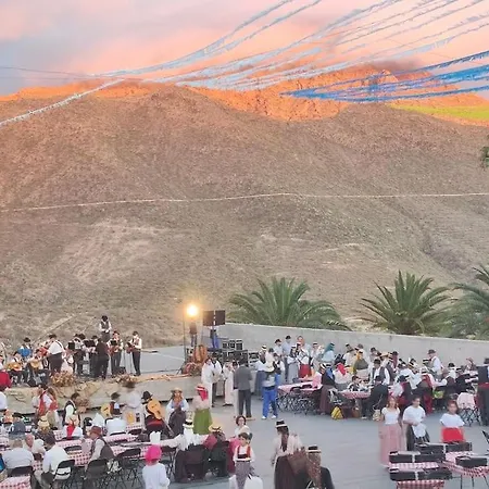 Beachfront Duplex Penthouse With Pool, Rooftop, Sea View