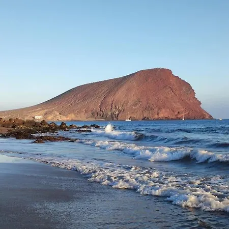 Beachfront Duplex Penthouse With Pool, Rooftop, Sea View