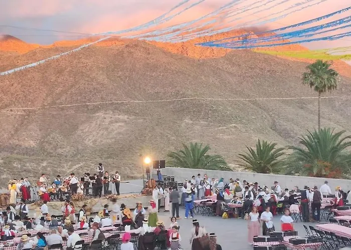 Beachfront Duplex Penthouse With Pool, Rooftop, Sea View