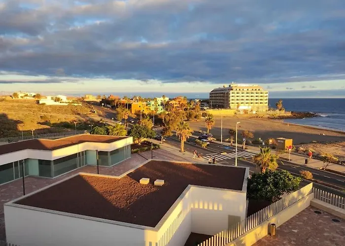 Beachfront Duplex Penthouse With Pool, Rooftop, Sea View Appartement El Médano