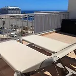 Beachfront Duplex Penthouse With Pool, Rooftop, Sea View 公寓