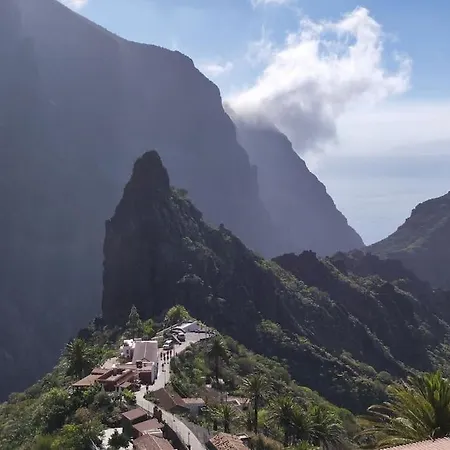 Beachfront Duplex Penthouse With Pool, Rooftop, Sea View *