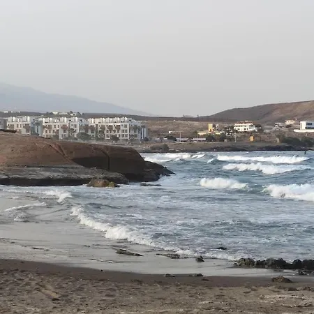 Wind & Wave Sanctuary, Duplex Beachfront Penthouse Apartament *