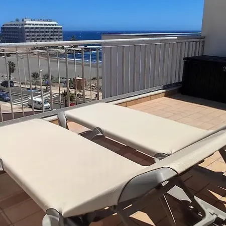 Beachfront Duplex Penthouse With Pool, Rooftop, Sea View 公寓