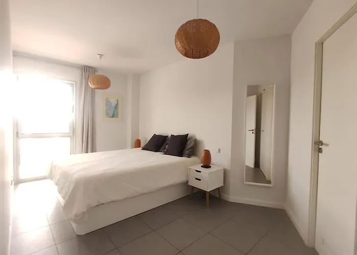 Appartamento Beachfront Triplex Penthouse With Pool, Rooftop, Sea View